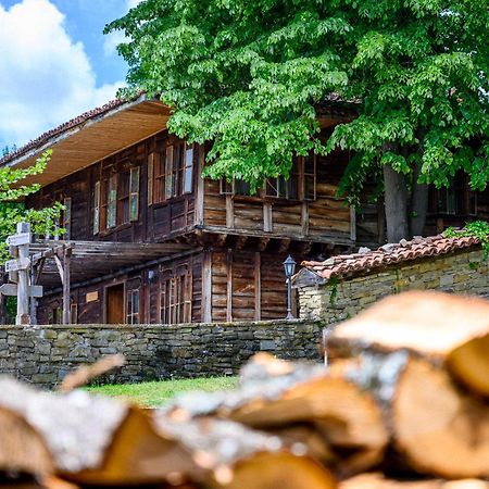 Guest Houses "Zlatna Oresha - Complex" Zheravna Buitenkant foto